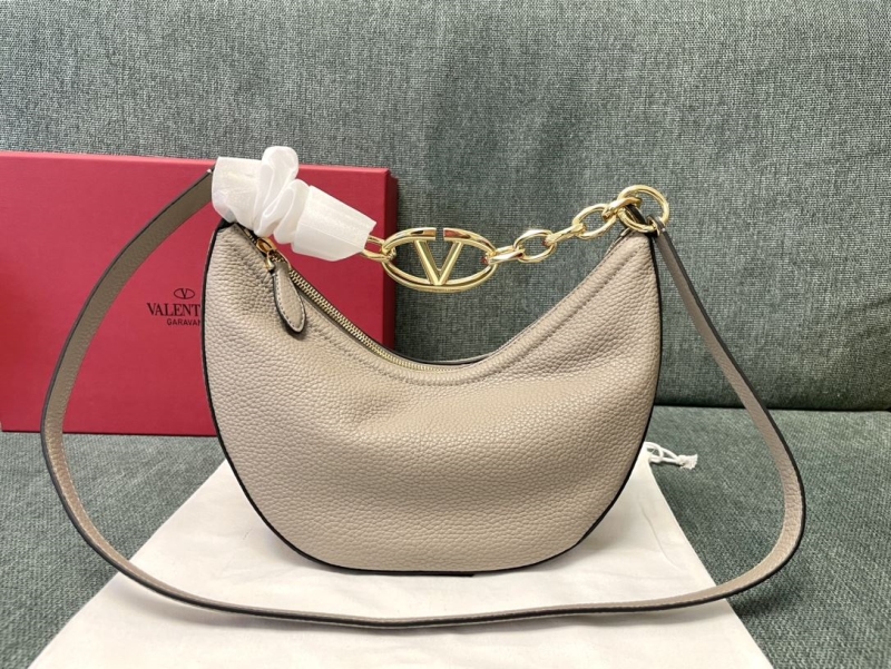 Va1e*ntin0 hobo bag